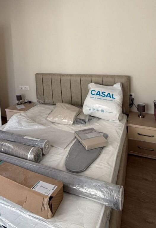 Vila L/Astir, Jepet em qera apartament 1+1 i sapo arreduar.