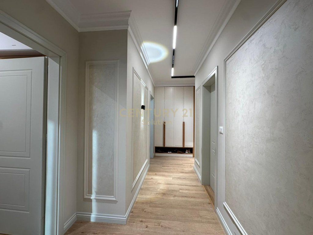 APPARTAMENTO 3+1+2+ VERANDE IN VENDITA VICINO VILLA L !