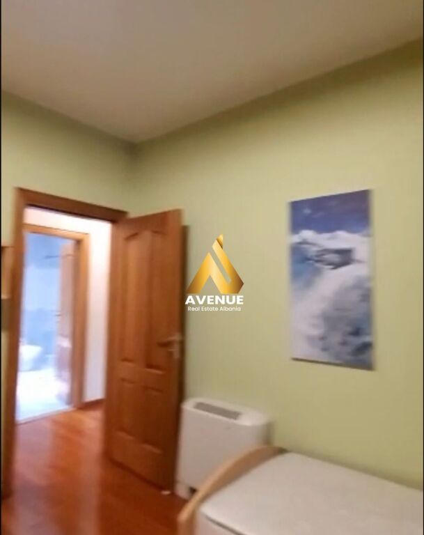 AFFITTASI APPARTAMENTO 3+1+2 BAGNI +2 BALCONI, VIA DEI KOSOVARI, TIRANA.