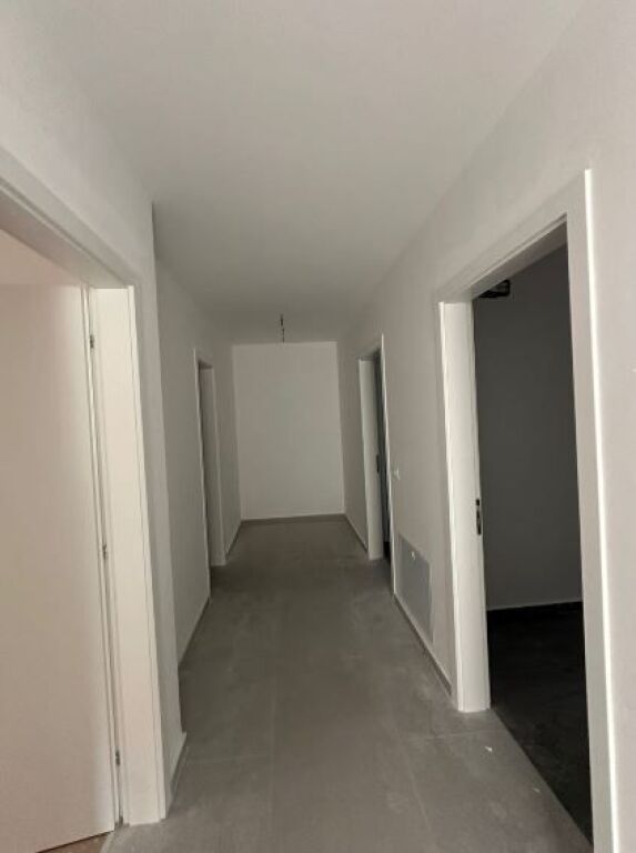 📌Luxurious 3-Storey Villa for Sale – Collina Verde (near TEG)