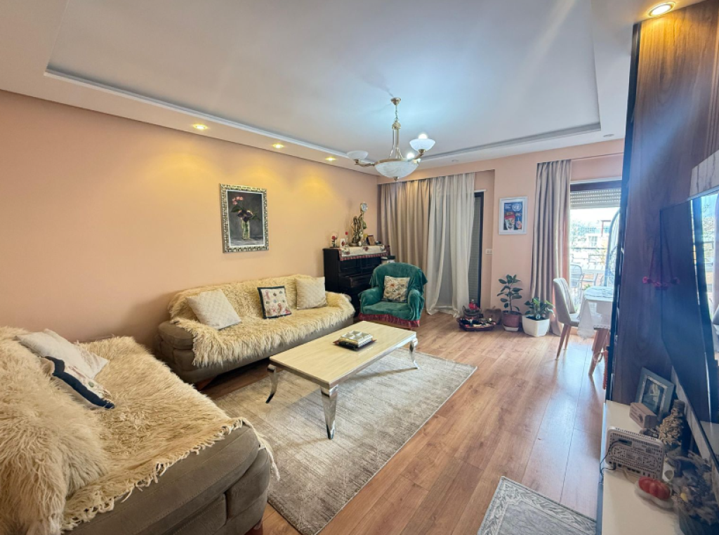 🏡 Apartament Modern 3+1+2 për Shitje – Kopshti Botanik