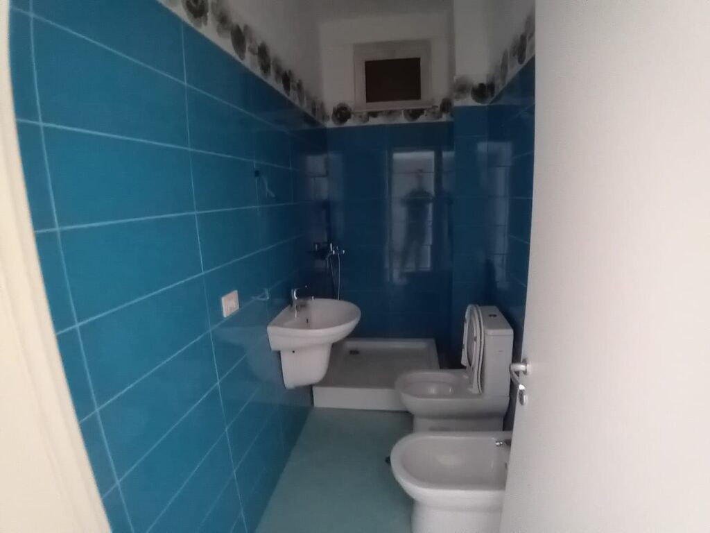 Okazion . Shitet apartament 3+1+2 tek ish urt