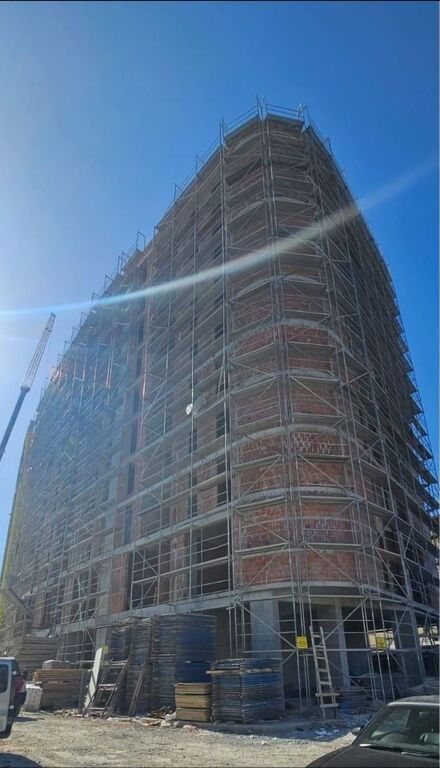 Ali Dem, Appartamento 2+1+2 in vendita con possibilità di acquistare posto auto! 155.000 € Superficie totale  109m2  Superficie interna  93m2