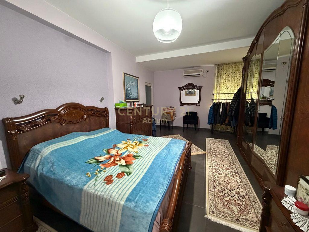 SHESIM SUPER APARTAMENT 3+1+2+DEPO DHE 2 POSTE PARKIMI TEK BRRYLI!