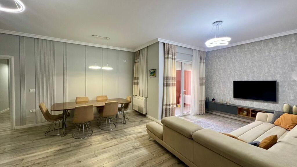 🏡 FOR RENT: 2+1+2 Balconies 📍 Botanical Garden Area (Near the Mosque) – 58,000 ALL/Month – 1st Floor – 110 m² || Detailed Investment ✨️