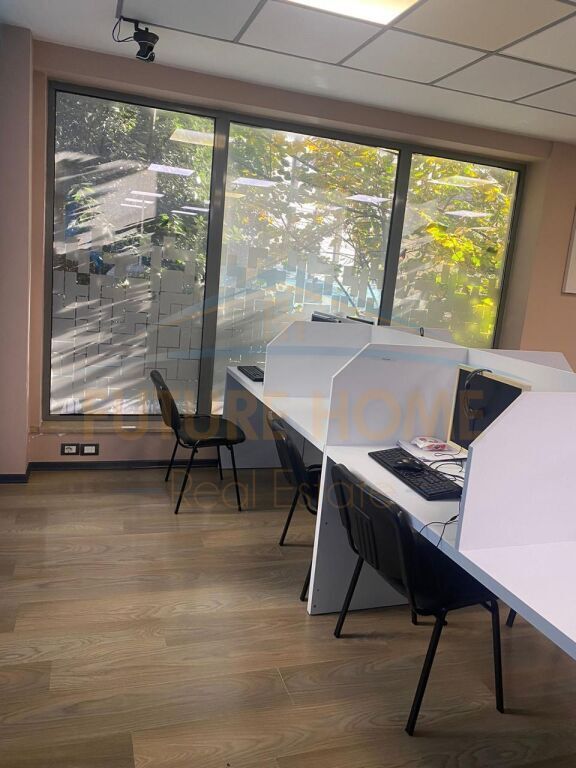 Qira, Ambient për Zyra, Selvia,Tirane.