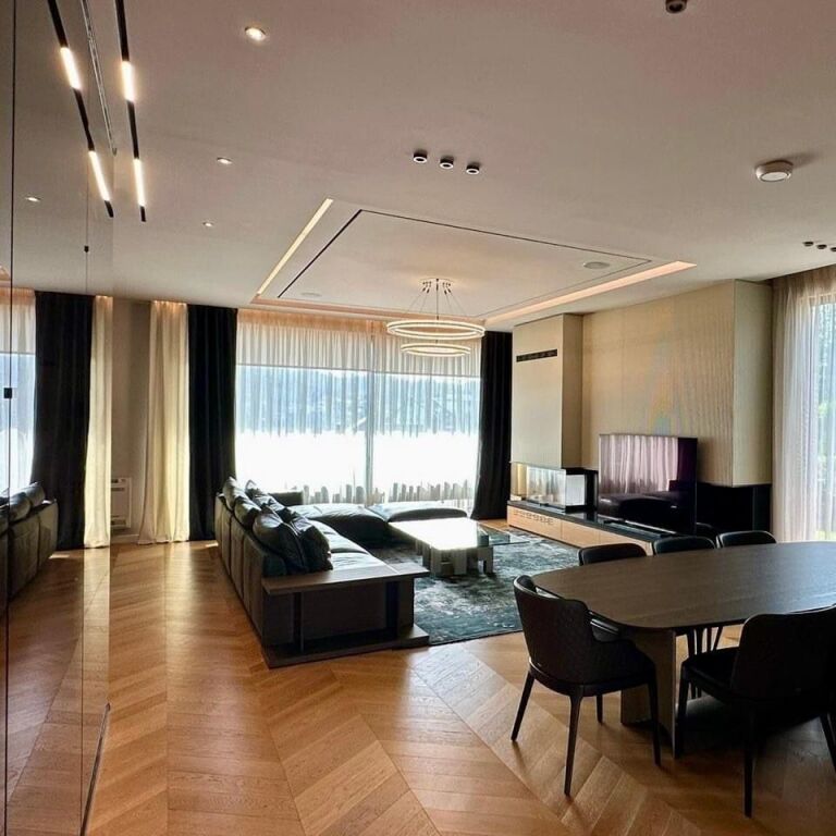 🏡 Villa su 3 Piani in Vendita – Mandarin Residence