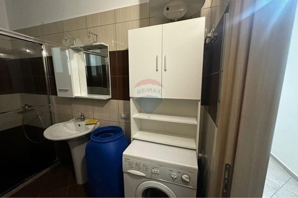 Apartament 2+1+2 me qera , prane Conad