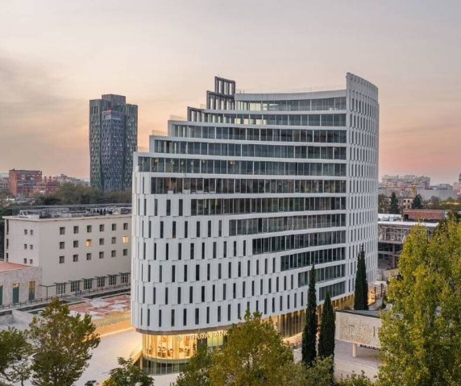 Zyrë elitare me qera – ambient profesional