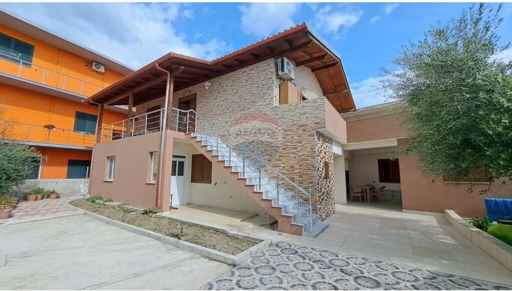 Apartament 1+1 me qera , Plazhi i Vjeter