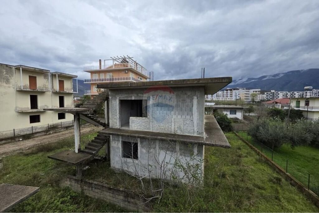 Ndertese 2 kateshe per shitje,Orikum