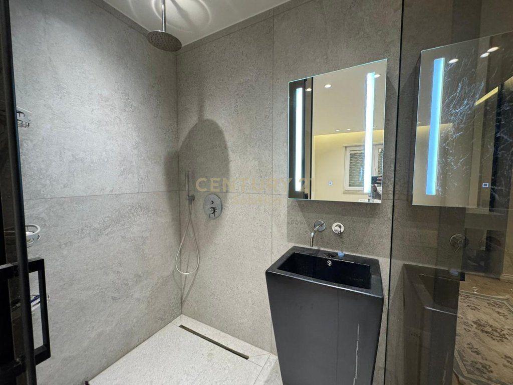 APARTMENT FOR SALE AT VILA L !