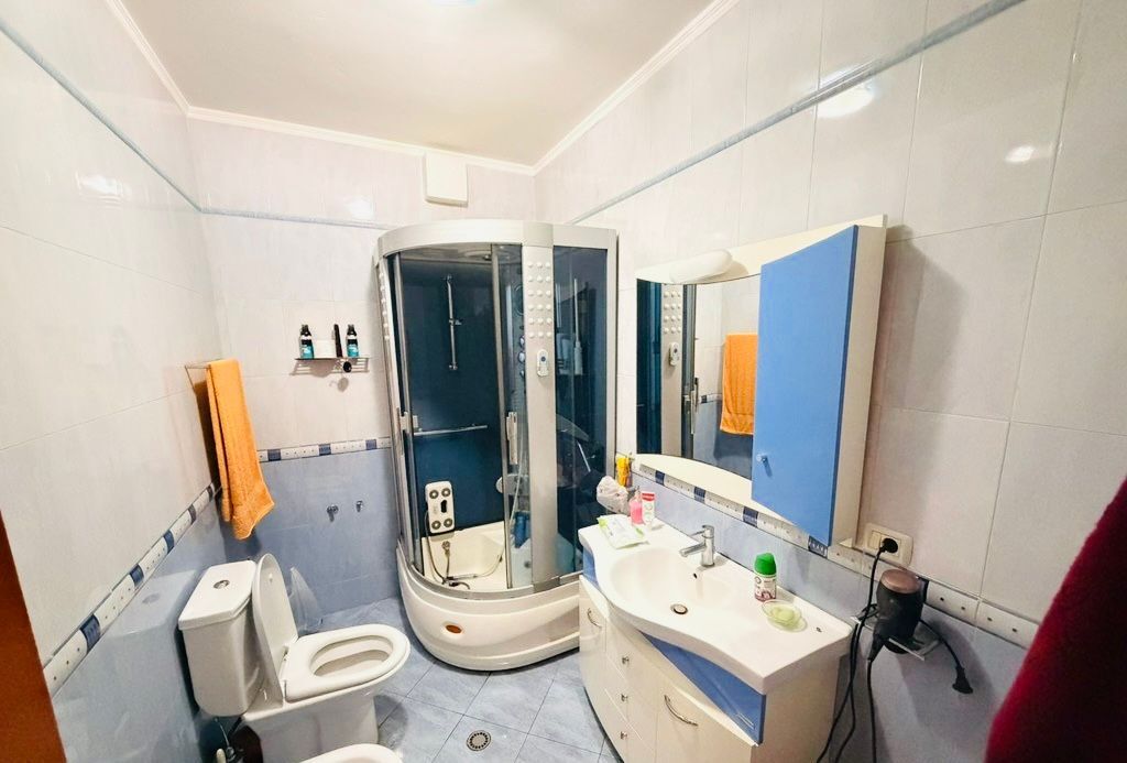 SHESIM APARTAMENT 2+1+2 TEK KOMUNA E PARISIT!