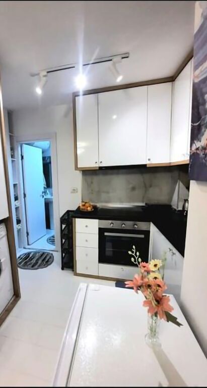 Shitet Studio ne Ali Demi! 86,000 € Sip. Totale  35m2