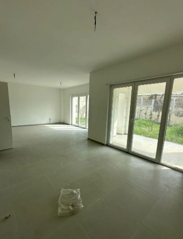 📌Luxurious 3-Storey Villa for Sale – Collina Verde (near TEG)