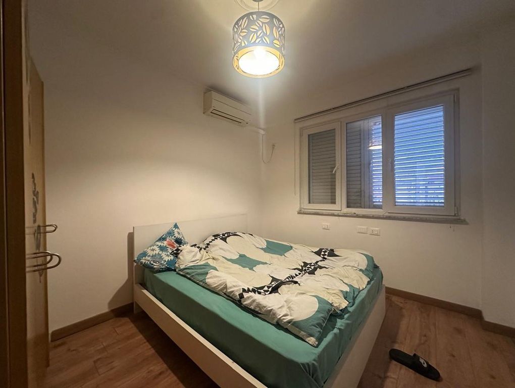 Appartamento 2+1+2 in affitto vicino a Globi, con una superficie di 90 m²