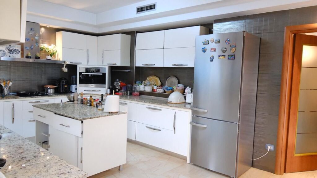 Exclusive Villa for Sale – Akacia Hills Residence