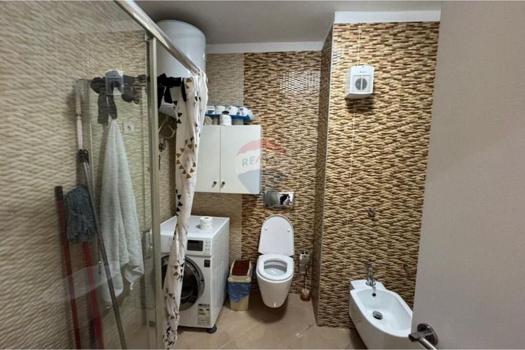 Penthouse 4+1+2 with veranda, Ali Demi