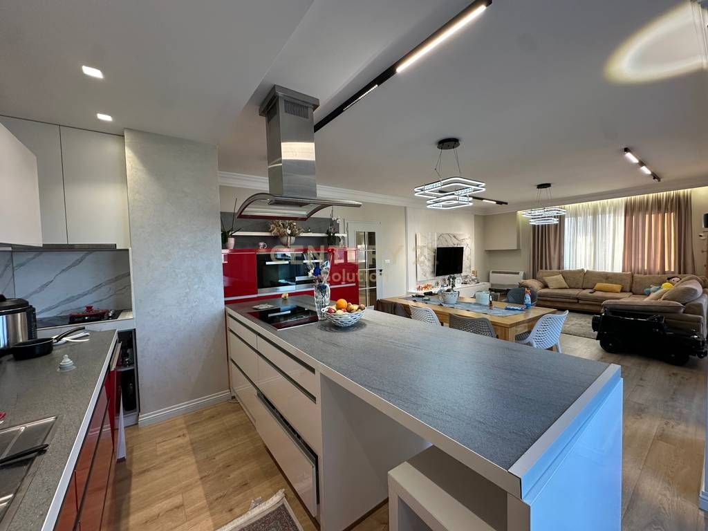 APPARTAMENTO 3+1+2+ VERANDE IN VENDITA VICINO VILLA L !