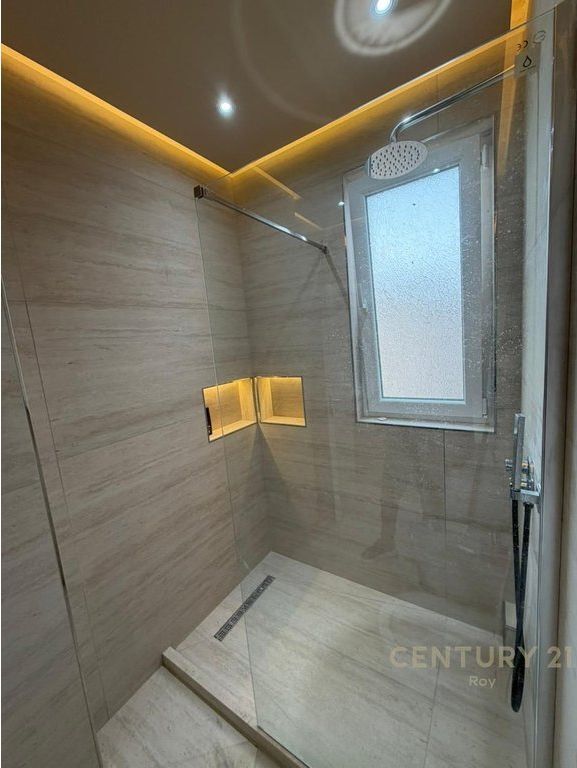 APPARTAMENTO 2+1 IN AFFITTO A LAGJA 5 DURRES!!!