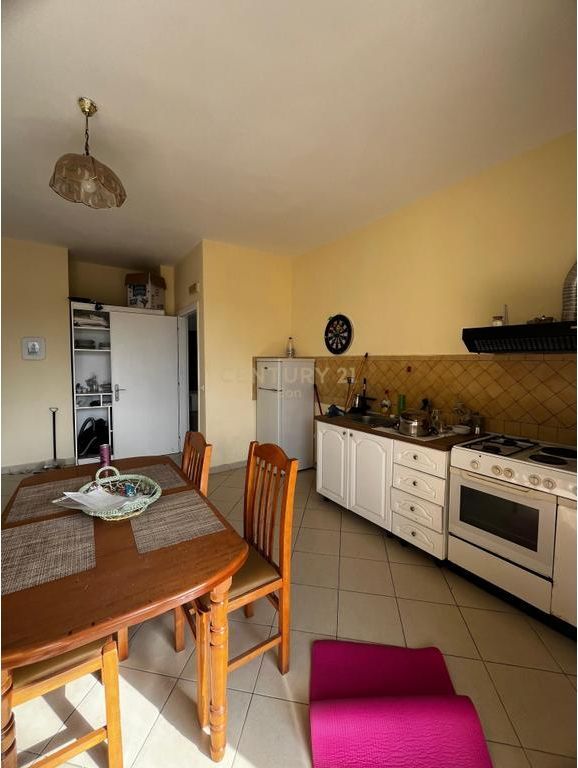 2+1 Apartment For Sale in Golem, Durrës!