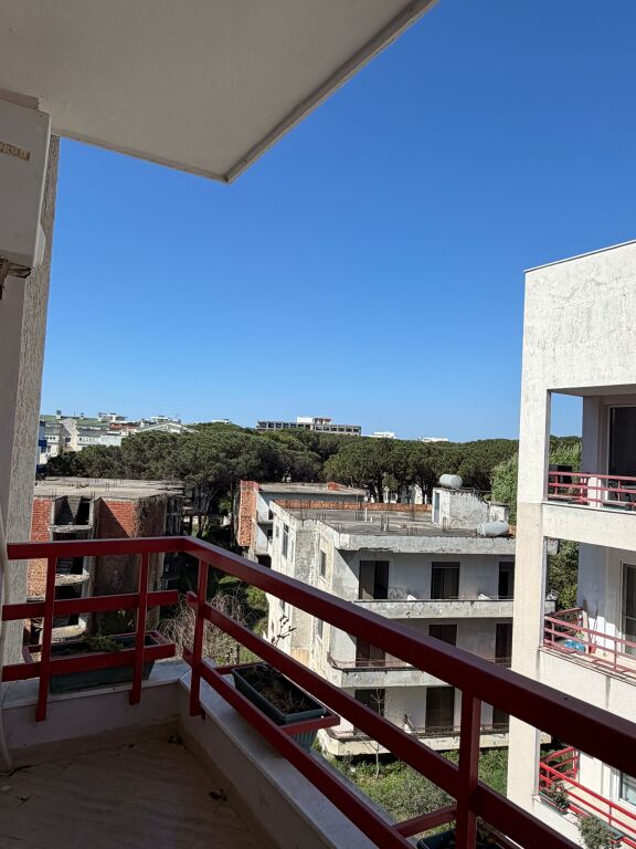 Shitet super apartament 1+1 pranë detit në zonën e Malit të Robit, në Golem. 🌊