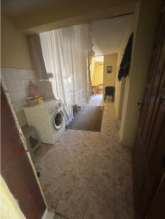 APARTAMENT 1+1 PËR SHITJE NË PLAZH, RROTA E KUQE !!