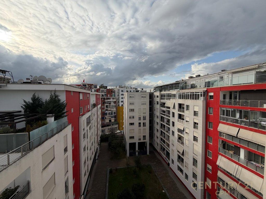 Apartament me verande per shitje tek Nobis, prane Liqenit te Tiranes 1,090,000 € Sip. Totale  209m2