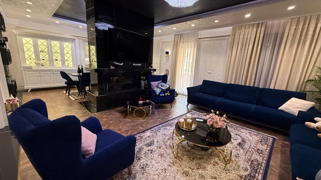 📍In Affitto SUPER Appartamento 2+1 con ampi spazi, situato in una delle residenze più esclusive di Tirana nel Complesso Delijorgji.