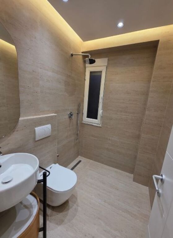 📌Appartamento moderno in vendita 2+1 con veranda – vicino all'ex Esposizione!