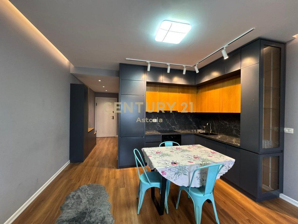 JEPET APARTAMENT ME QIRA 1+1 NE DON BOSKO, PRANE BUJTINES SE GJELIT