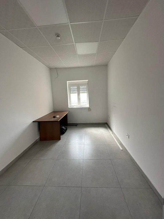 Qera, Godine 4-Kateshe, Rruga e Kavajes, Tirane.