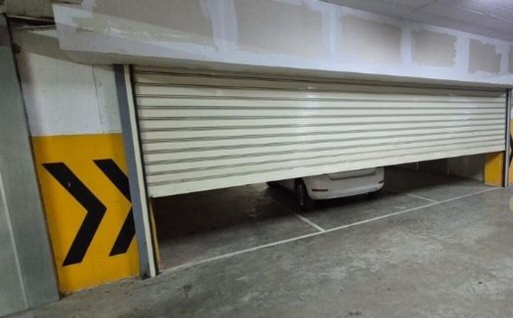 3 parking spaces for sale – ideal investment opportunity