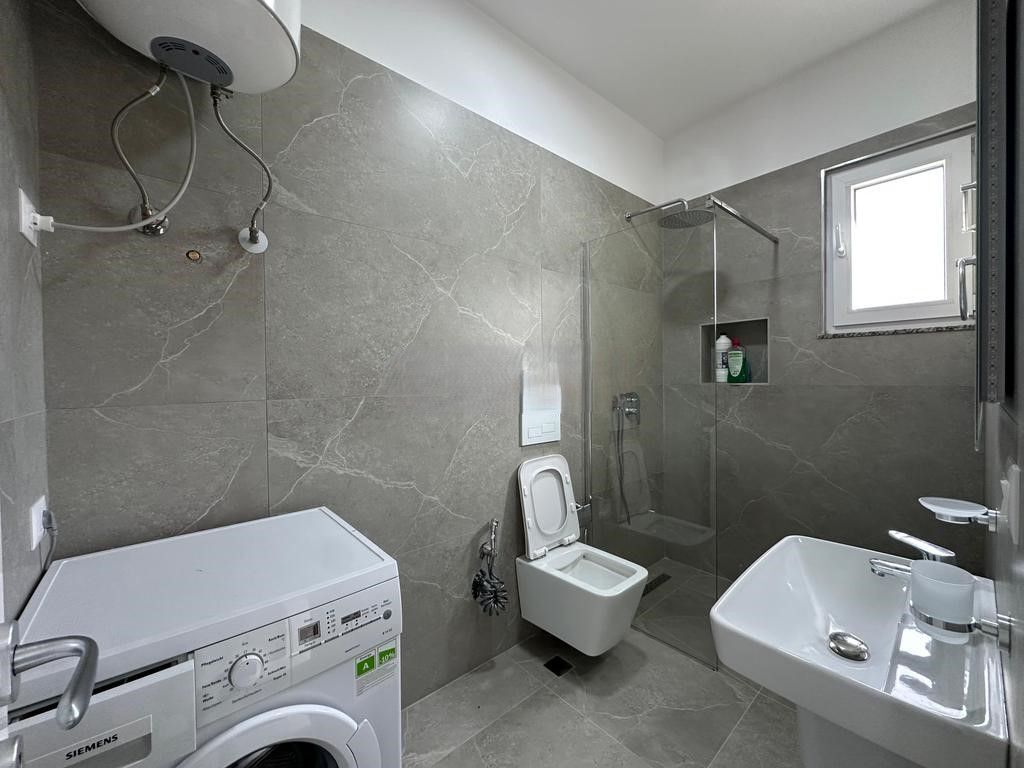 APARTAMENT 2+1+POST PARKIMI PER QIRA PRANE KOMBINATIT !