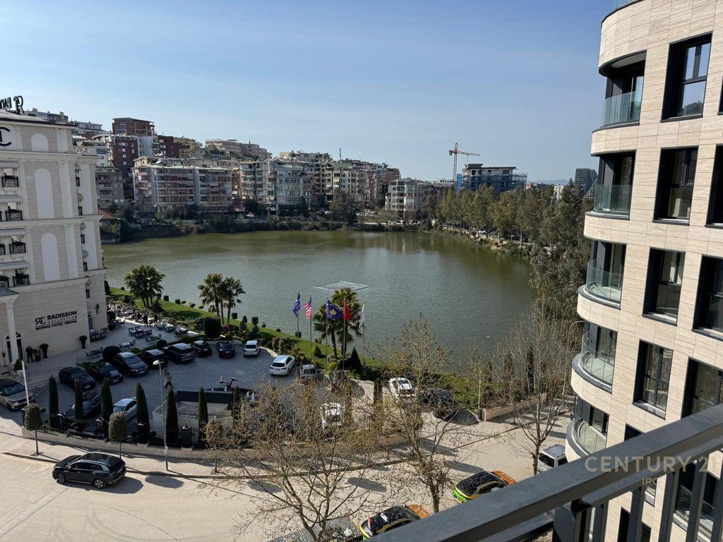 Appartamento di lusso 2+1 in affitto con una superficie di 239 m², presso il Lago Asciutto.
