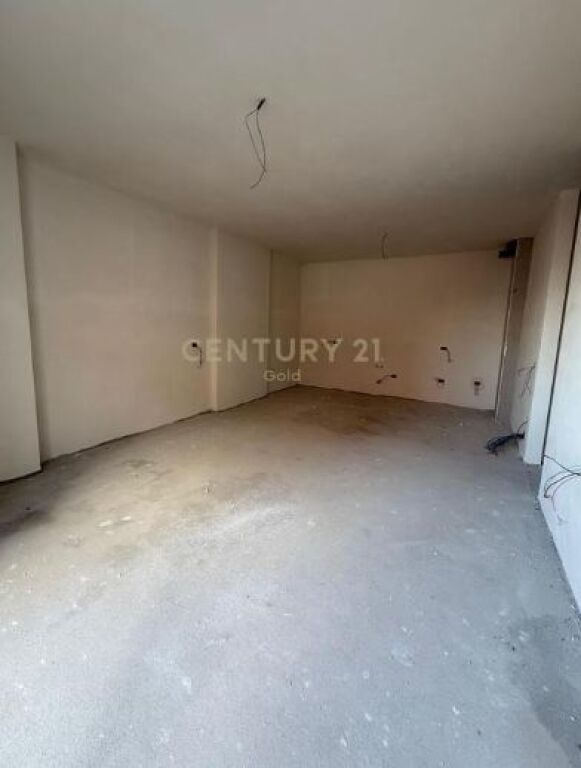 Apartment 3+1+2 for sale – with parking space