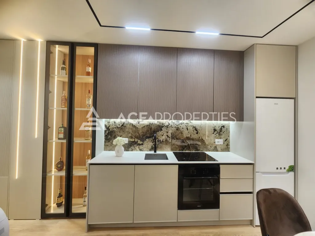 Shitet Apartament 1+1 Plazh Iliria