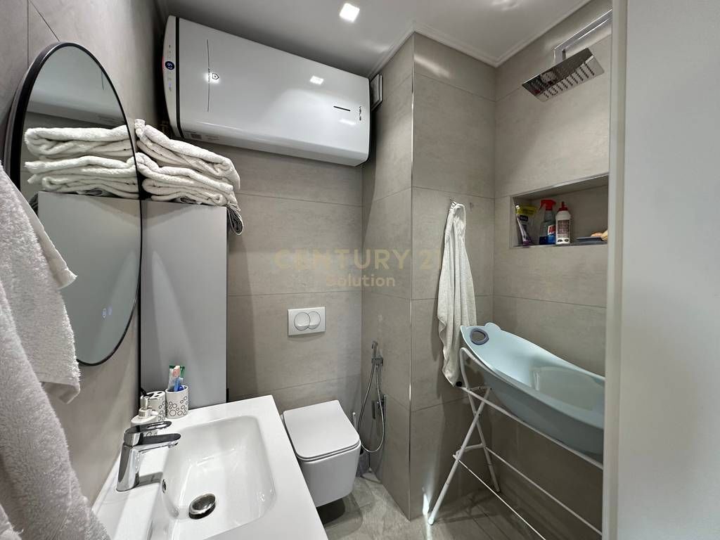 APPARTAMENTO 3+1+2+ VERANDE IN VENDITA VICINO VILLA L !