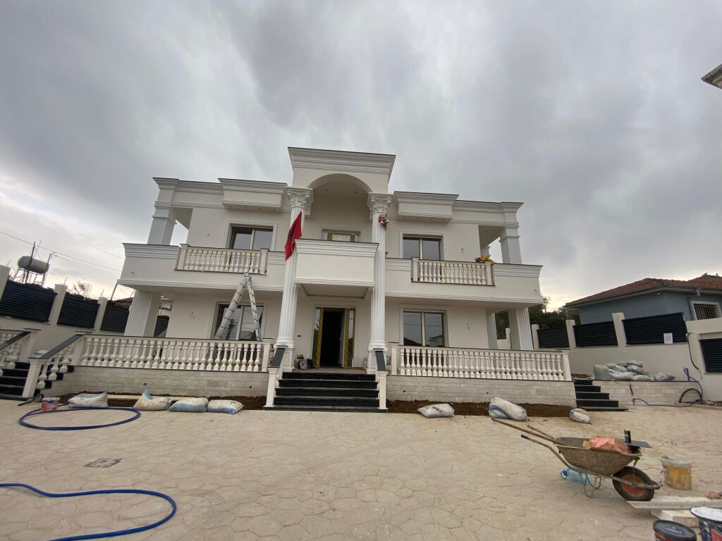 Shitet, Vilë 2-Katëshe, Instituti Bujqesor, Tiranë.