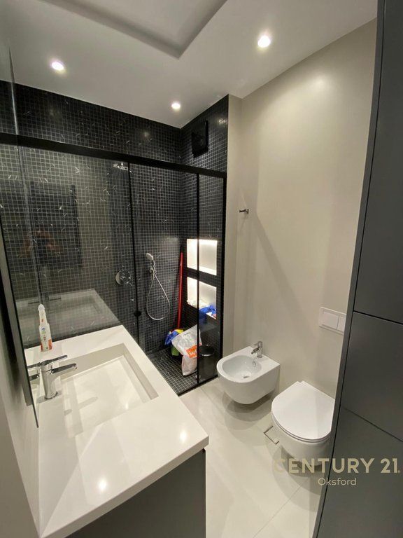 AFFITTIAMO APPARTAMENTO 1+1, PRESSO TIRANA GARDEN BUILDING IN VIA KAVAJES!