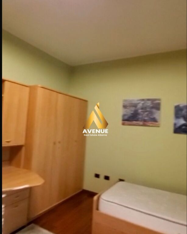 AFFITTASI APPARTAMENTO 3+1+2 BAGNI +2 BALCONI, VIA DEI KOSOVARI, TIRANA.