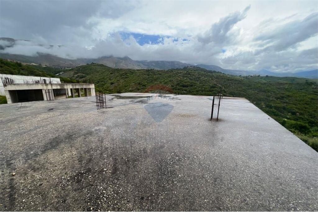 Teuall dhe ndertese ne shitje , Rradhime