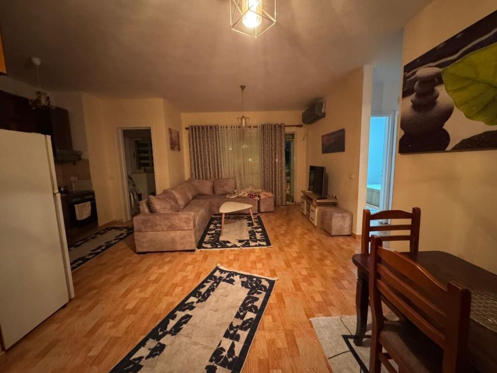 Apartament 2+1, Fusha e Aviacionit!