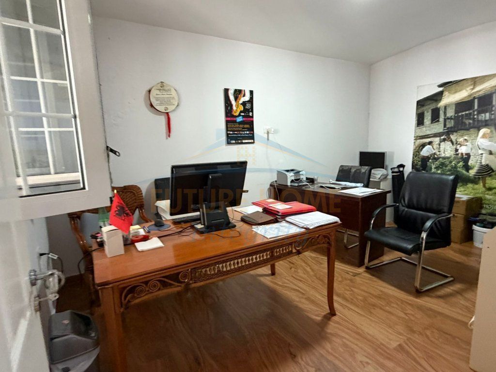 Rent, 2+1 Apartment for offices, Center, Tirana.