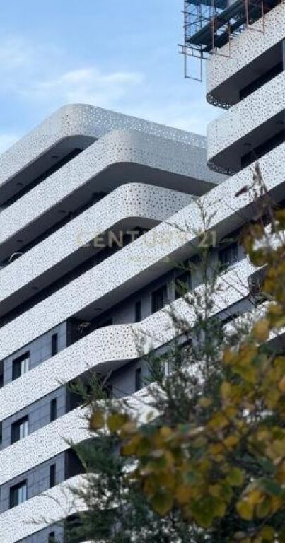 Shitet apartament 1+1 - vend pragmatik për banim ose investim