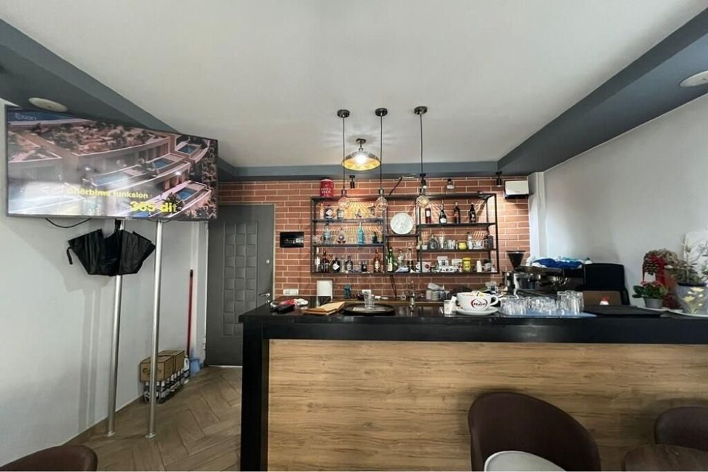 Shitet njësi tregtare te Komuna e Parisi