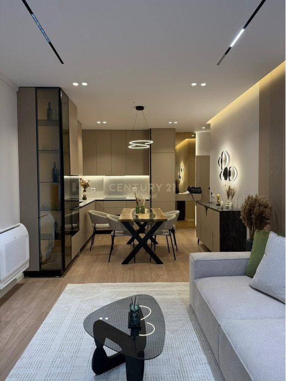 Super Apartament 2+1+2 për Qira tek Golden Tower – Rruga Mine Peza, Tiranë