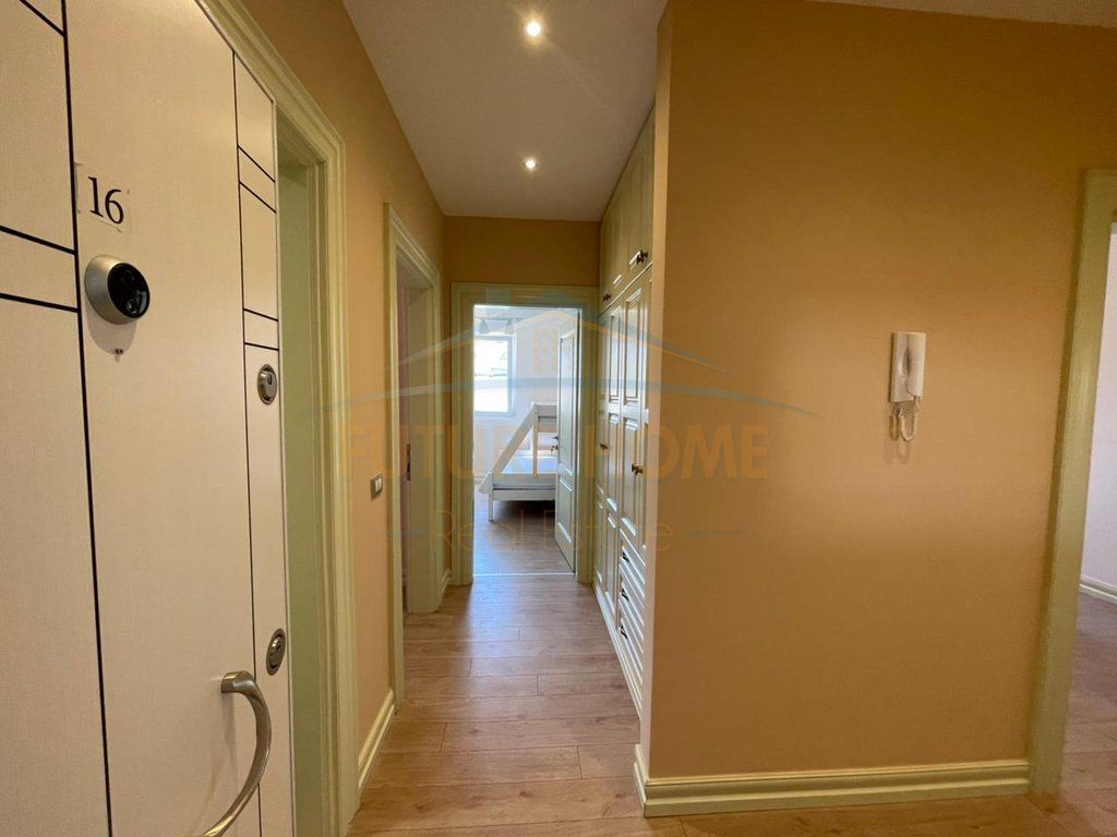 Rent Apartment 3+1+2+2 Parking Spaces, Dry Lake, Tirana