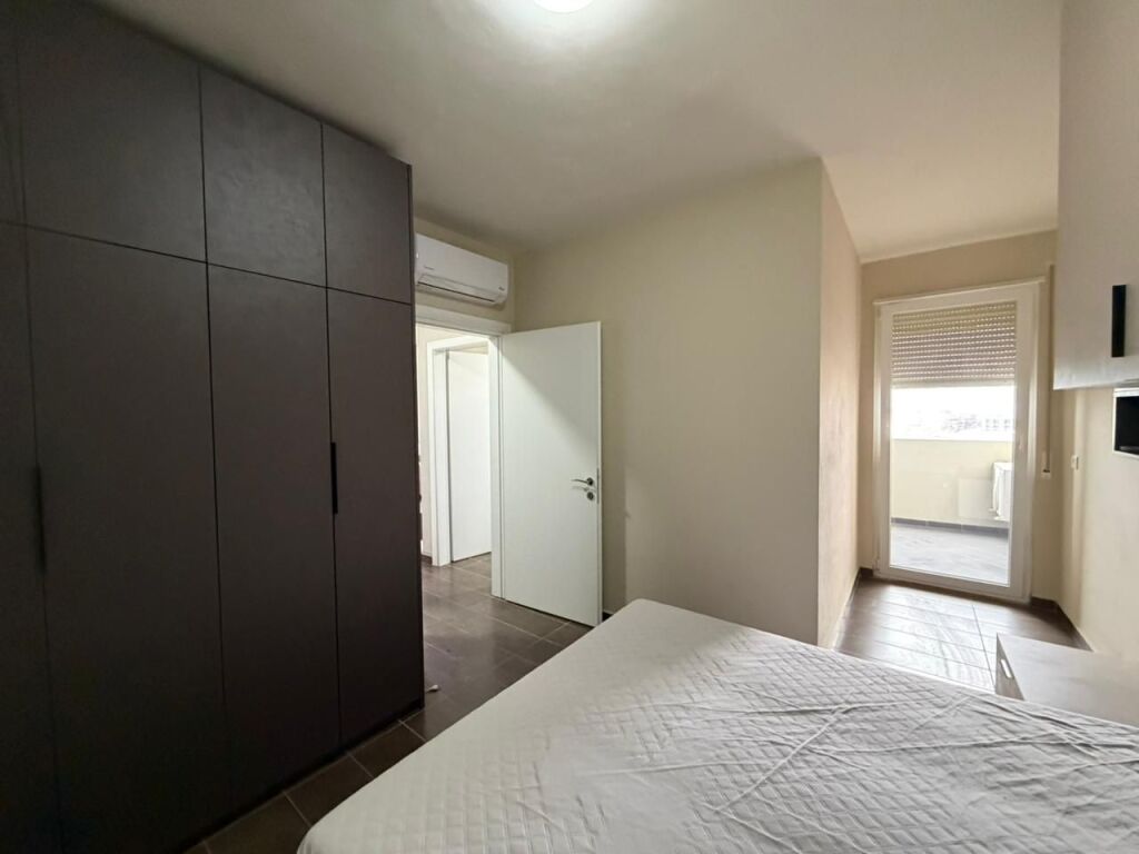 Apartament 2+1 per qira tek Golden Park prane Amerikan 3.