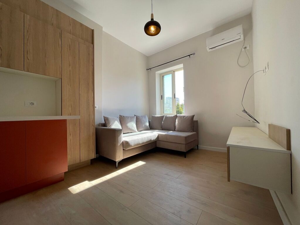 Apartament 1+1 me qera tek Rruga e Durrësit, Ish Ambasada Jugosllave